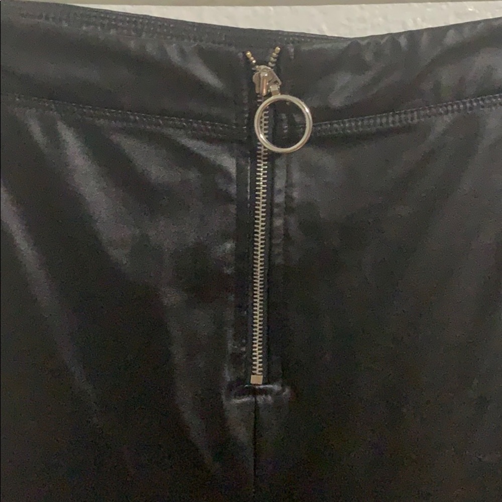 Leather pants - Picture 2 of 4